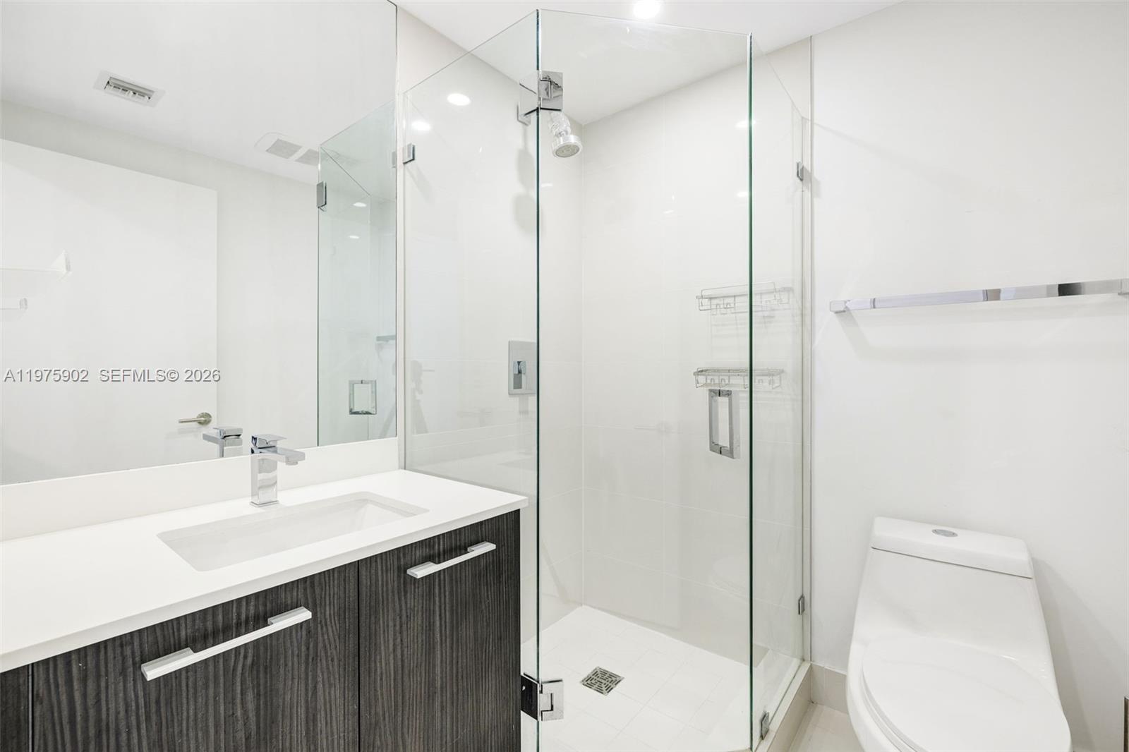 BRICKELL HEIGHTS EAST CON - Residential Lease