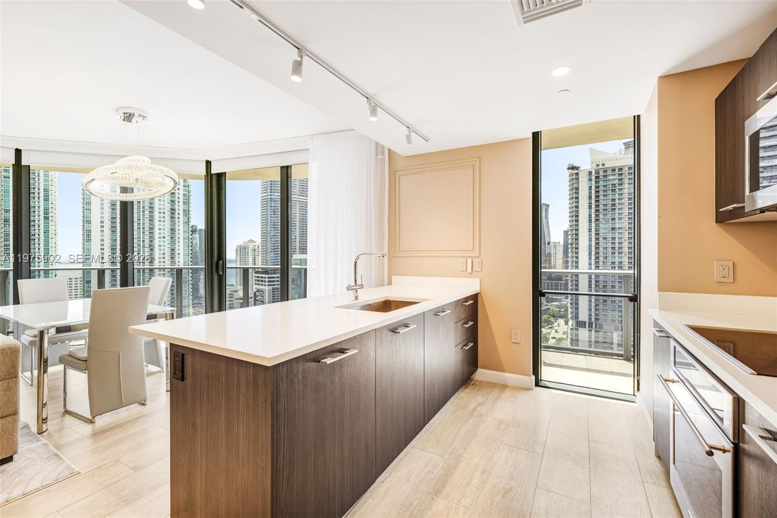 BRICKELL HEIGHTS EAST CON - Residential Lease