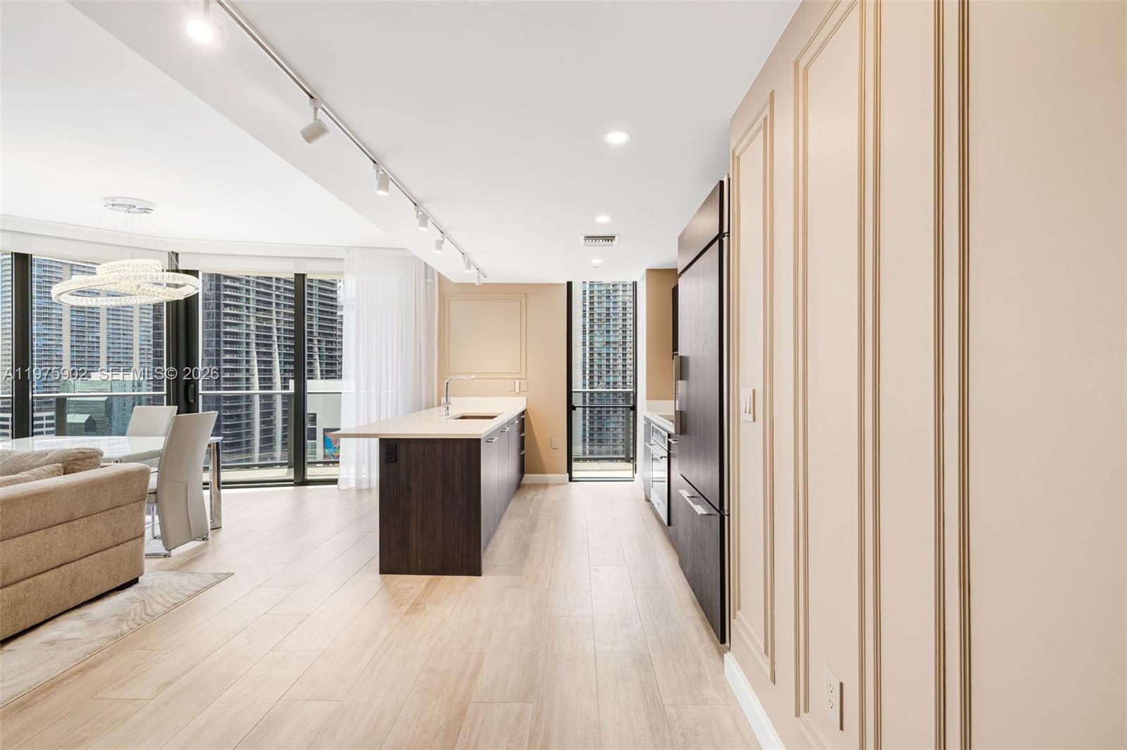 BRICKELL HEIGHTS EAST CON - Residential Lease