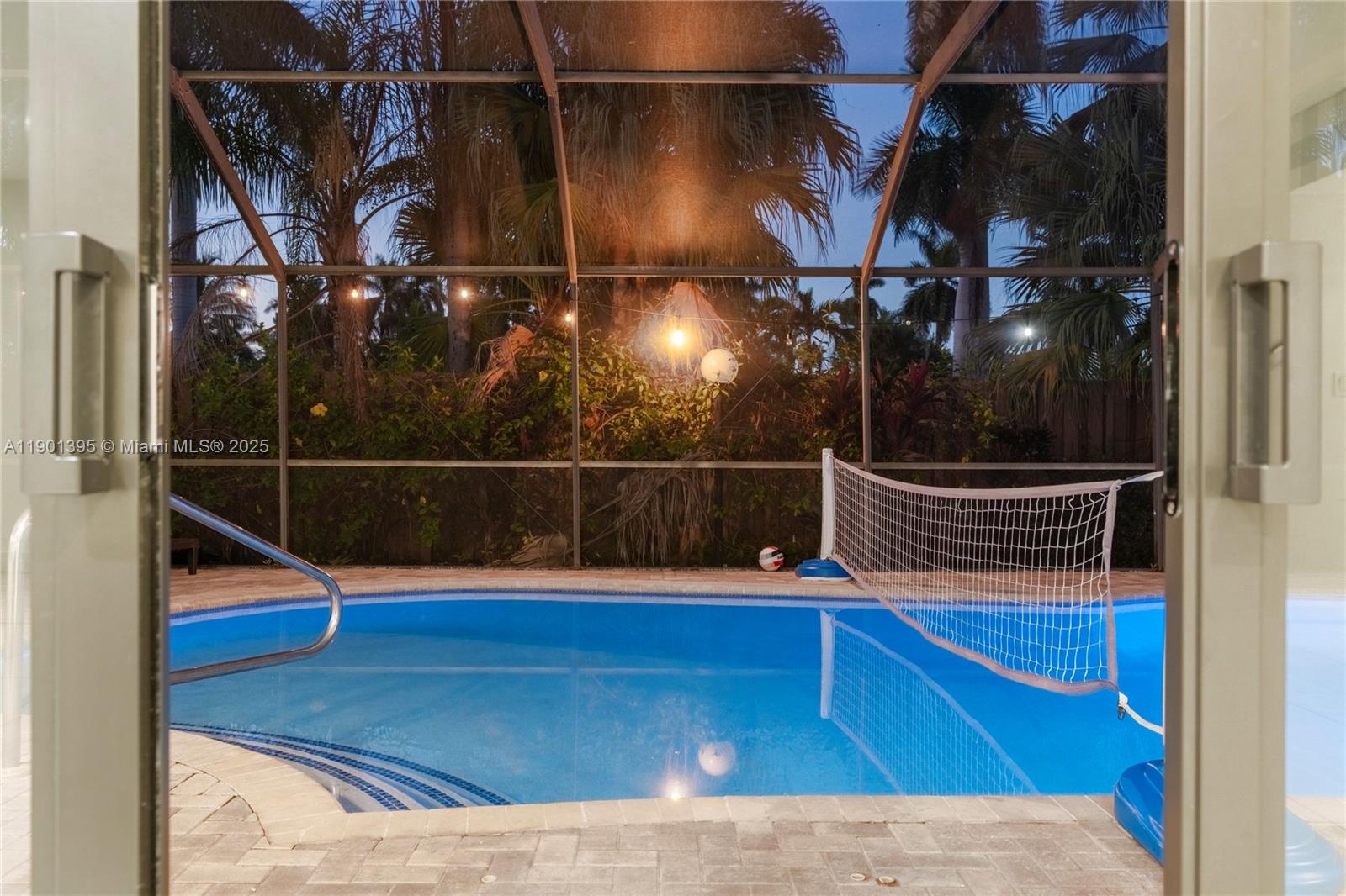 HOLLYWOOD LAKES SECTION - Residential Lease