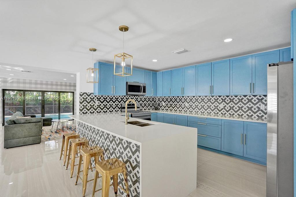 HOLLYWOOD LAKES SECTION - Residential Lease