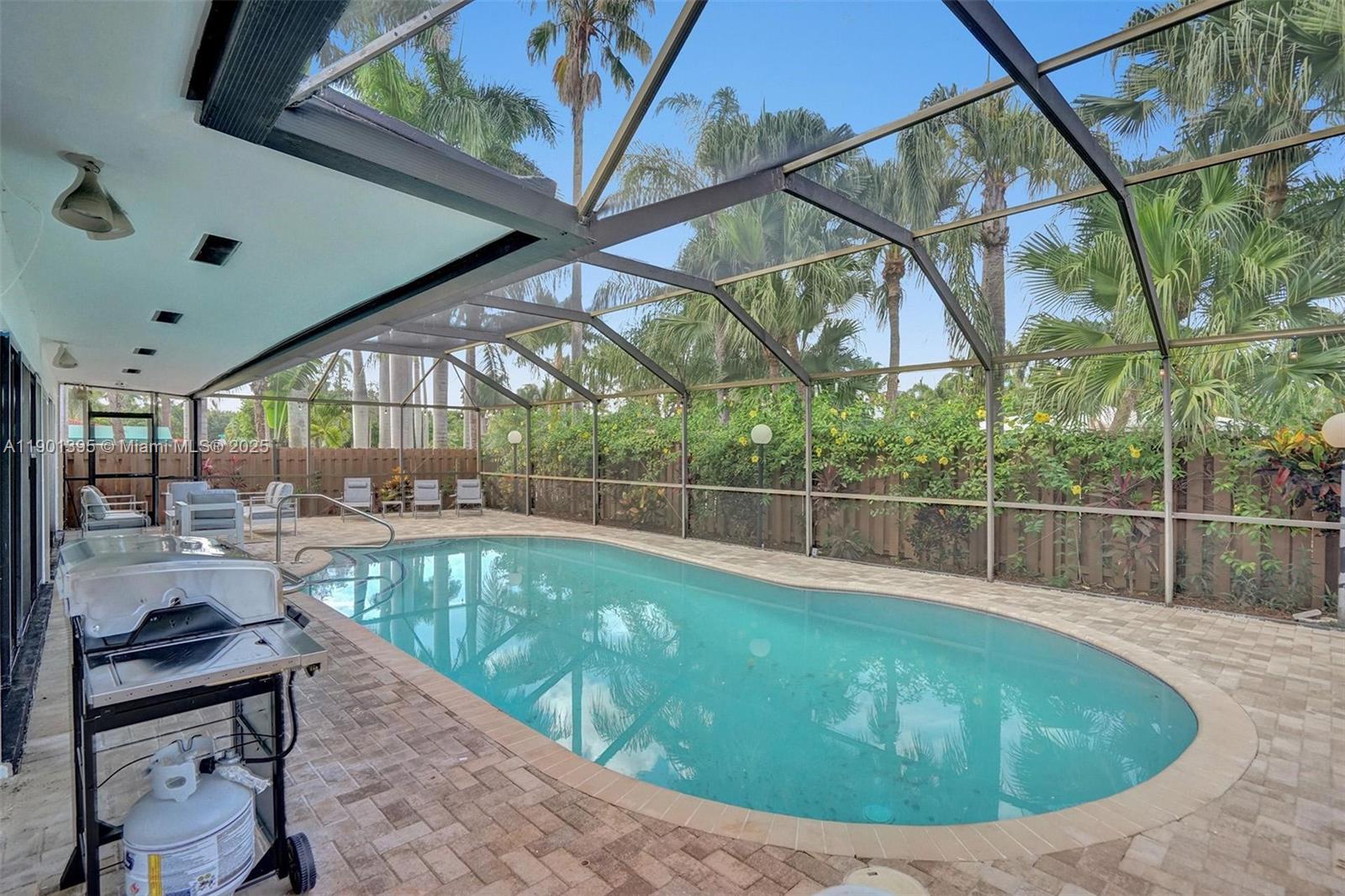 HOLLYWOOD LAKES SECTION - Residential Lease