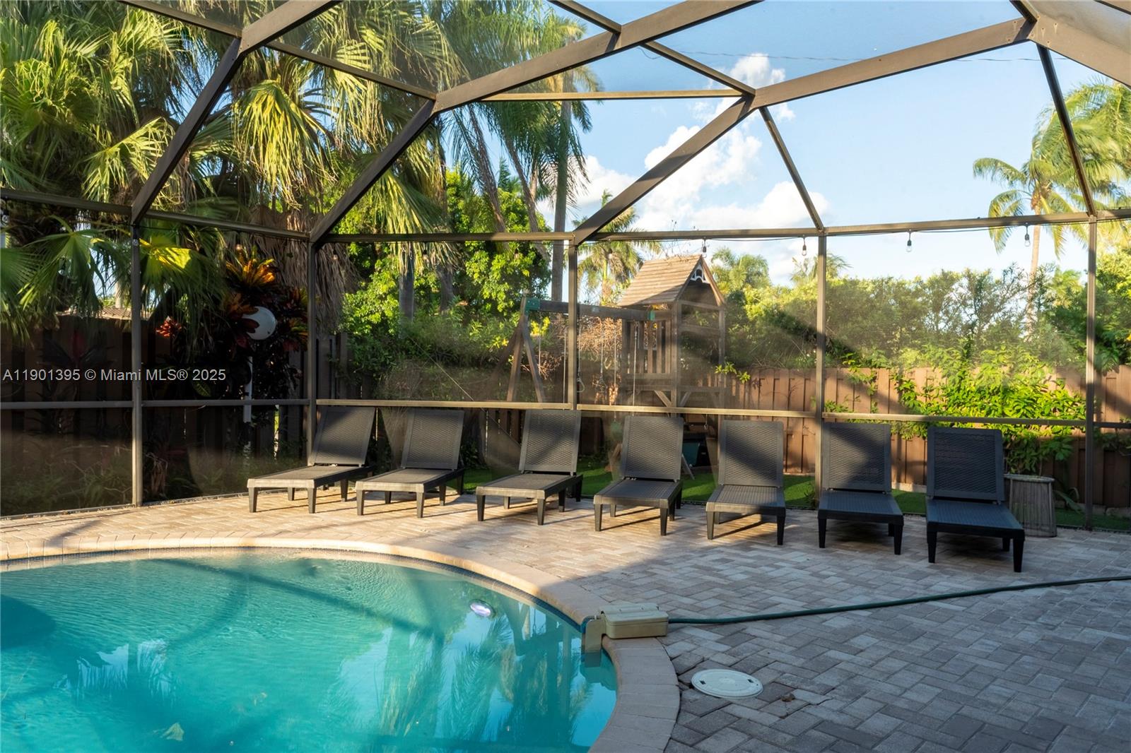 HOLLYWOOD LAKES SECTION - Residential Lease