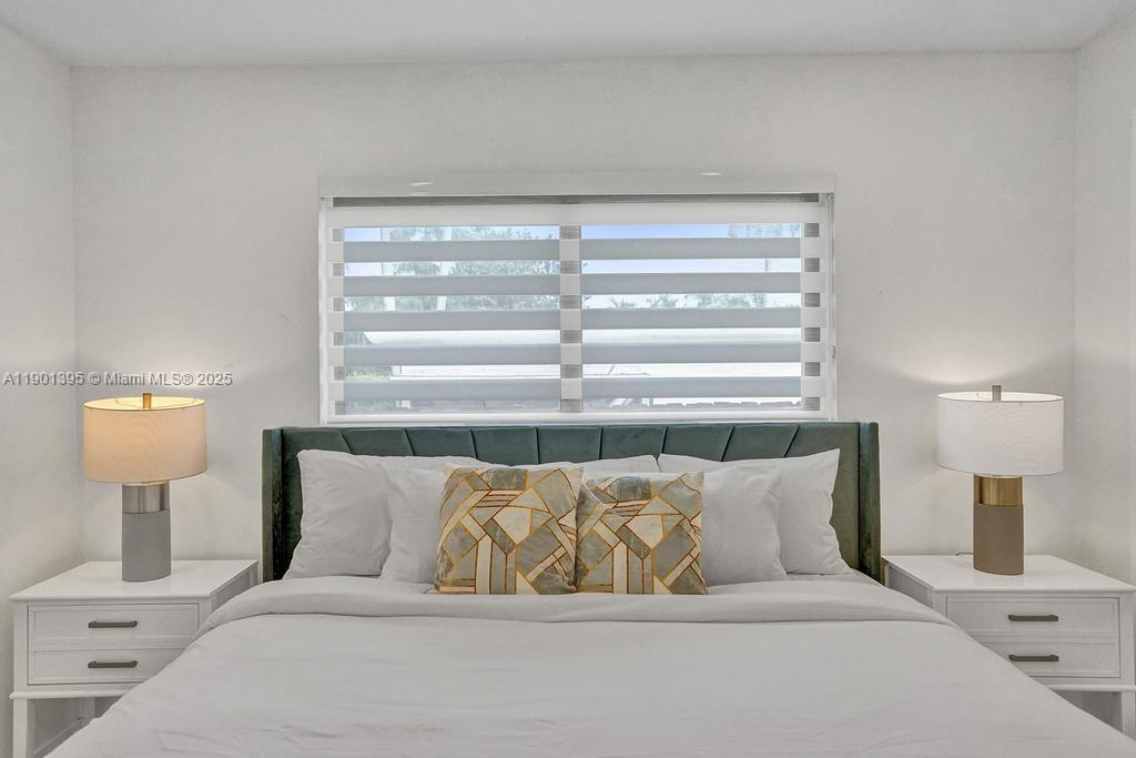 HOLLYWOOD LAKES SECTION - Residential Lease