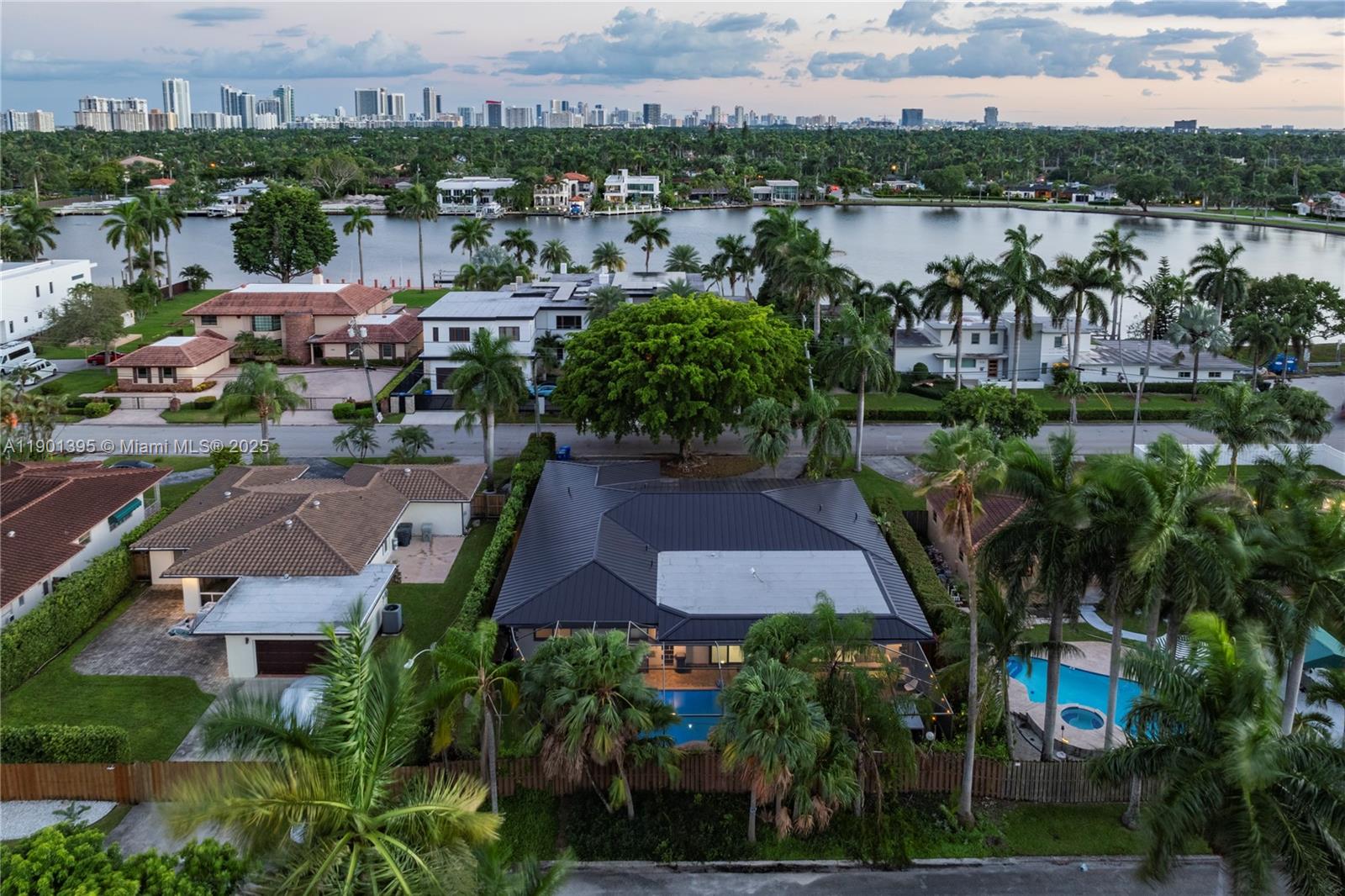 HOLLYWOOD LAKES SECTION - Residential Lease