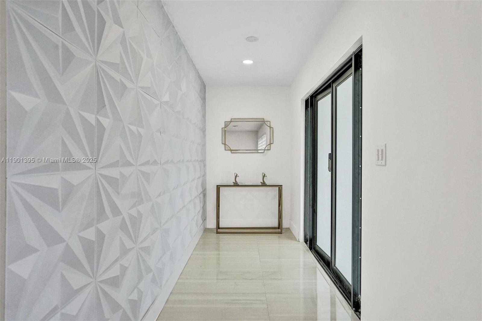 HOLLYWOOD LAKES SECTION - Residential Lease