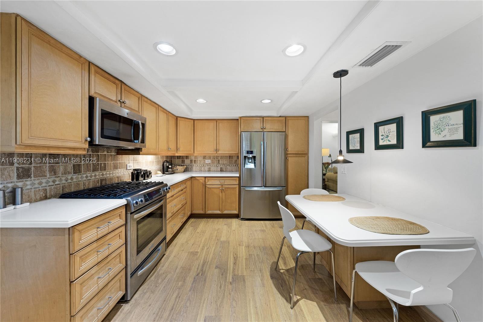 BAL HARBOUR RESIDENTIAL S - Residential