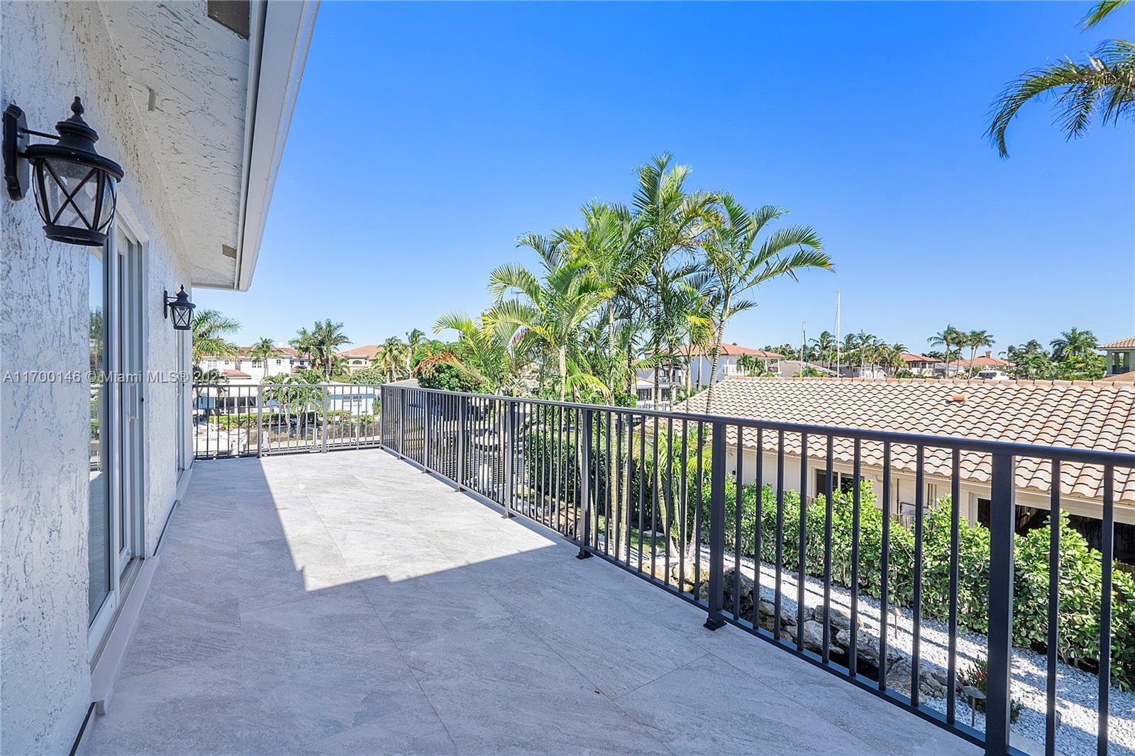 CORAL KEY VILLAS 6TH SEC - Residential