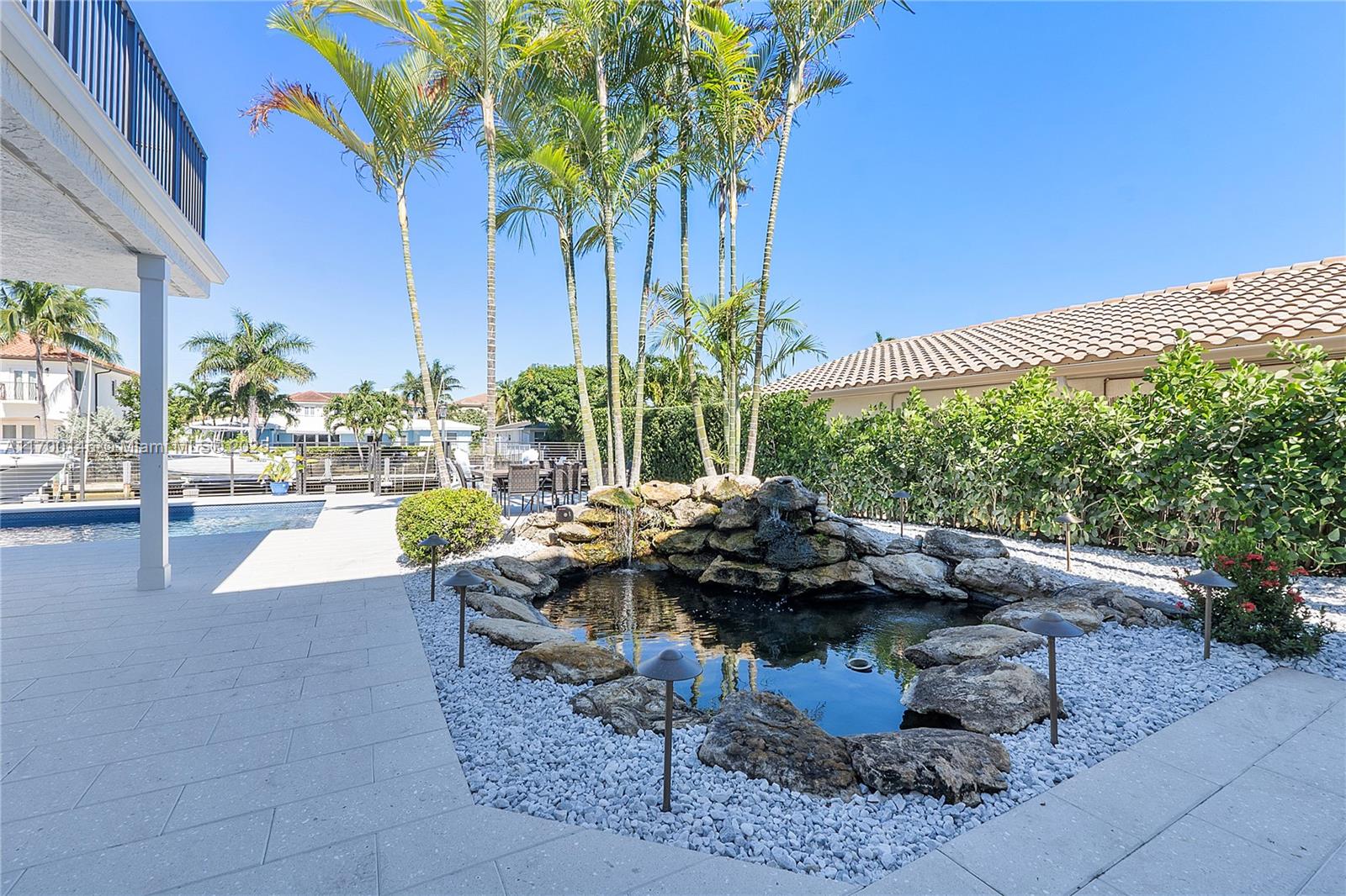 CORAL KEY VILLAS 6TH SEC - Residential