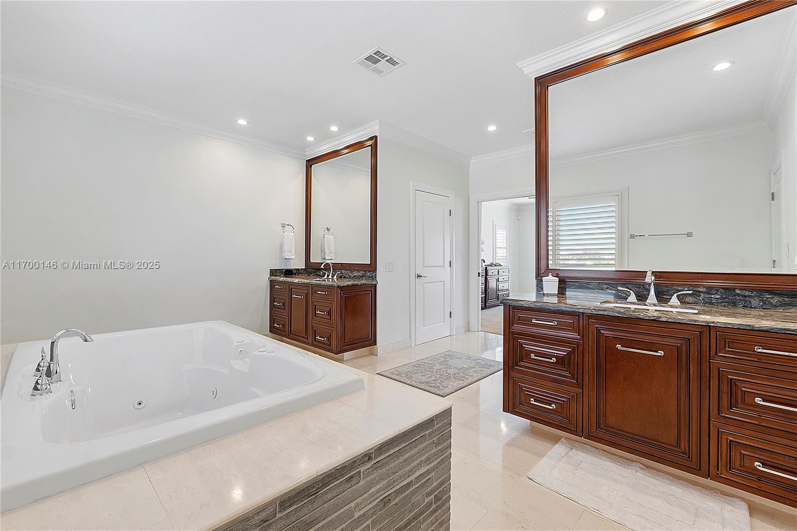 CORAL KEY VILLAS 6TH SEC - Residential