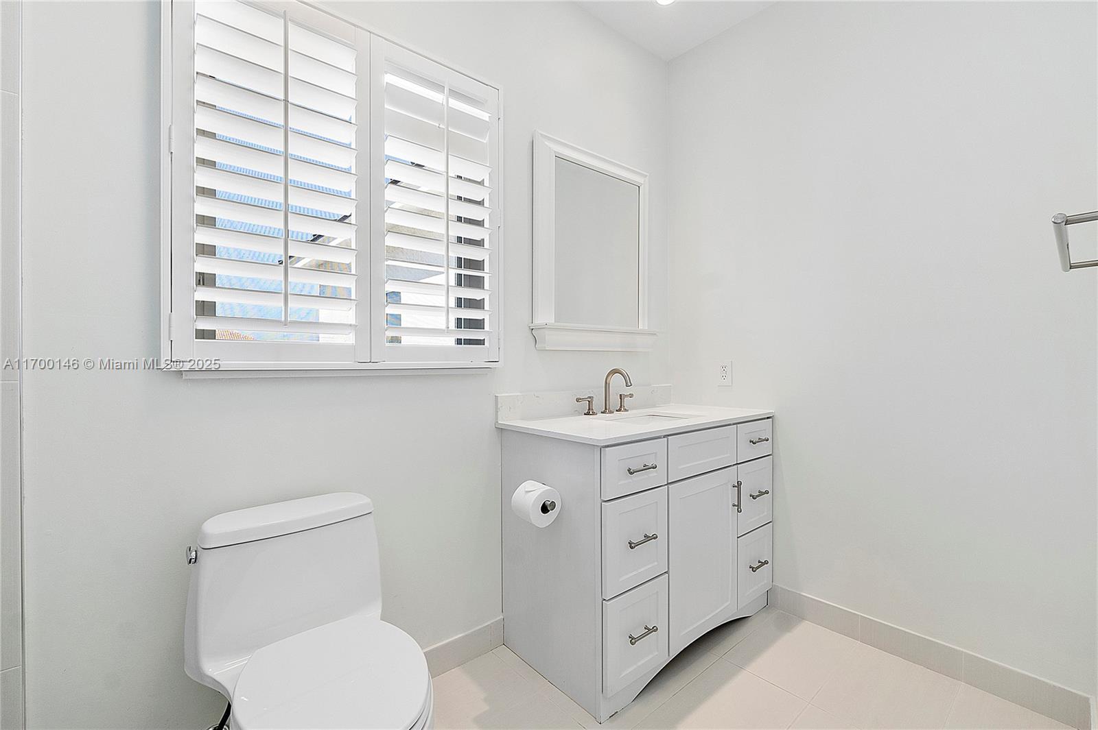 CORAL KEY VILLAS 6TH SEC - Residential