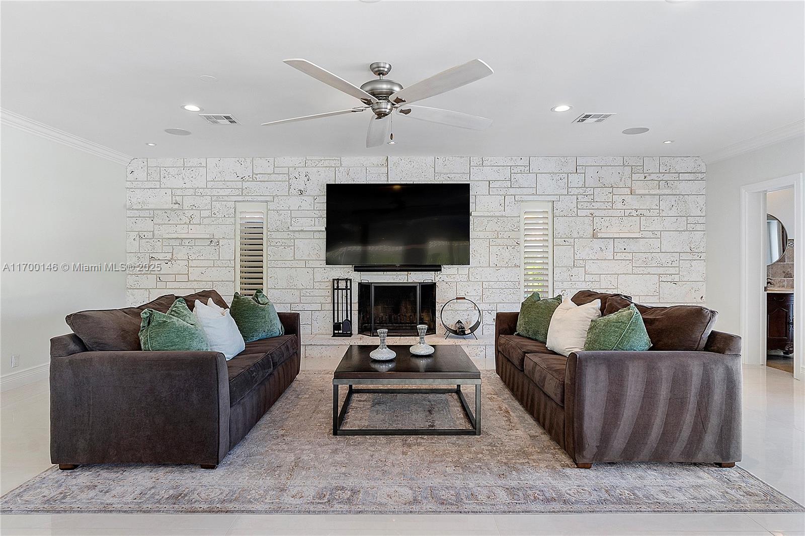 CORAL KEY VILLAS 6TH SEC - Residential