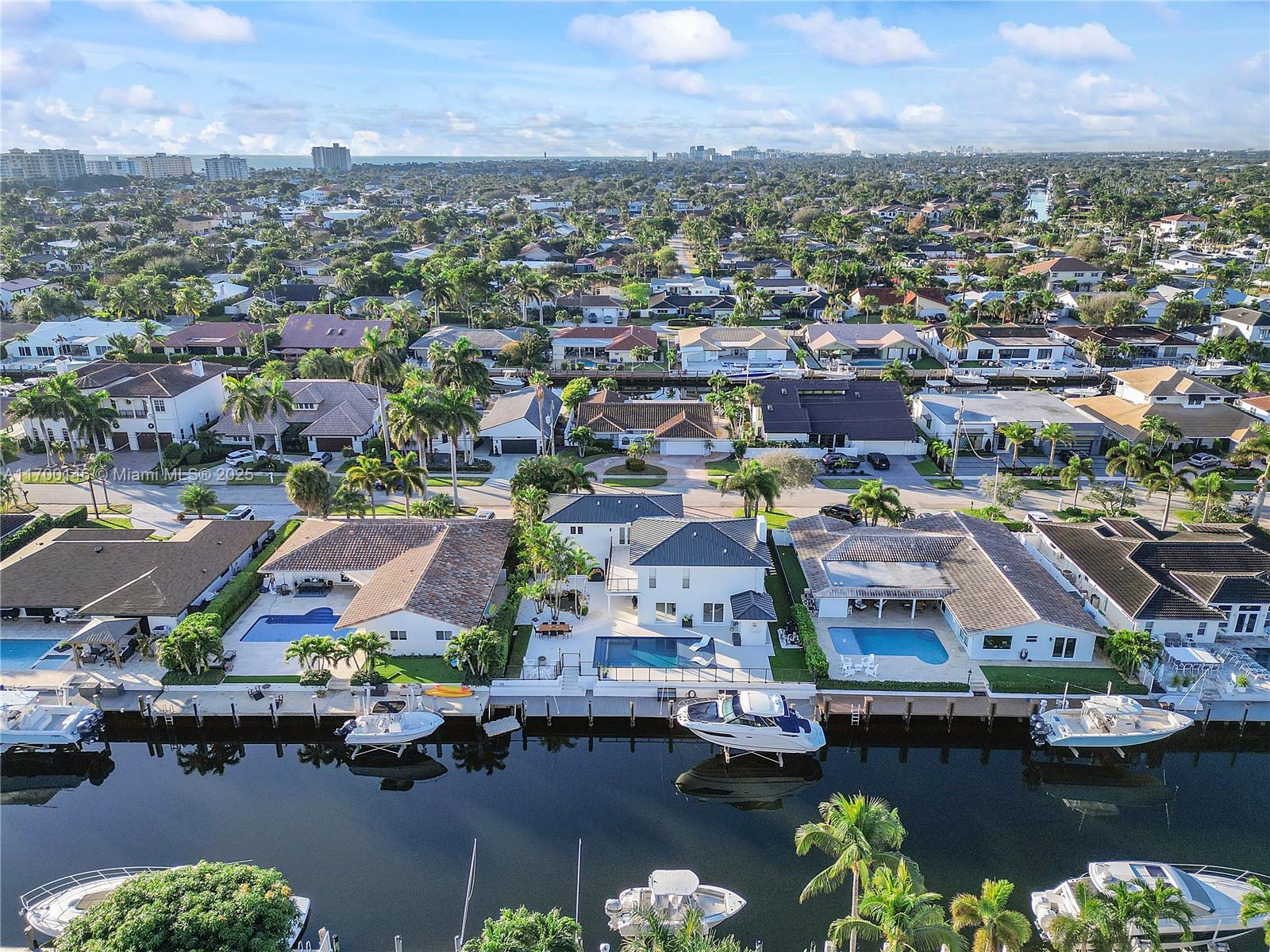 CORAL KEY VILLAS 6TH SEC - Residential