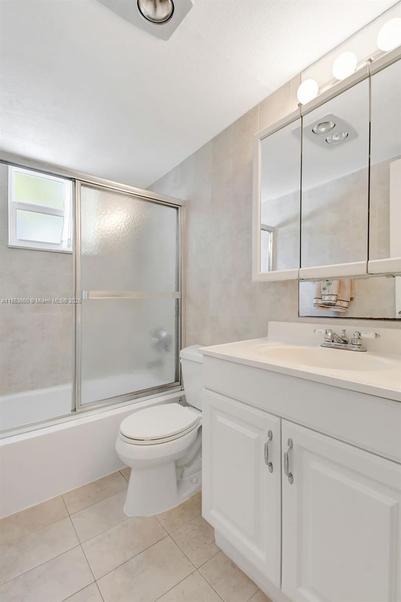 STAR PARADISE CONDO - Residential