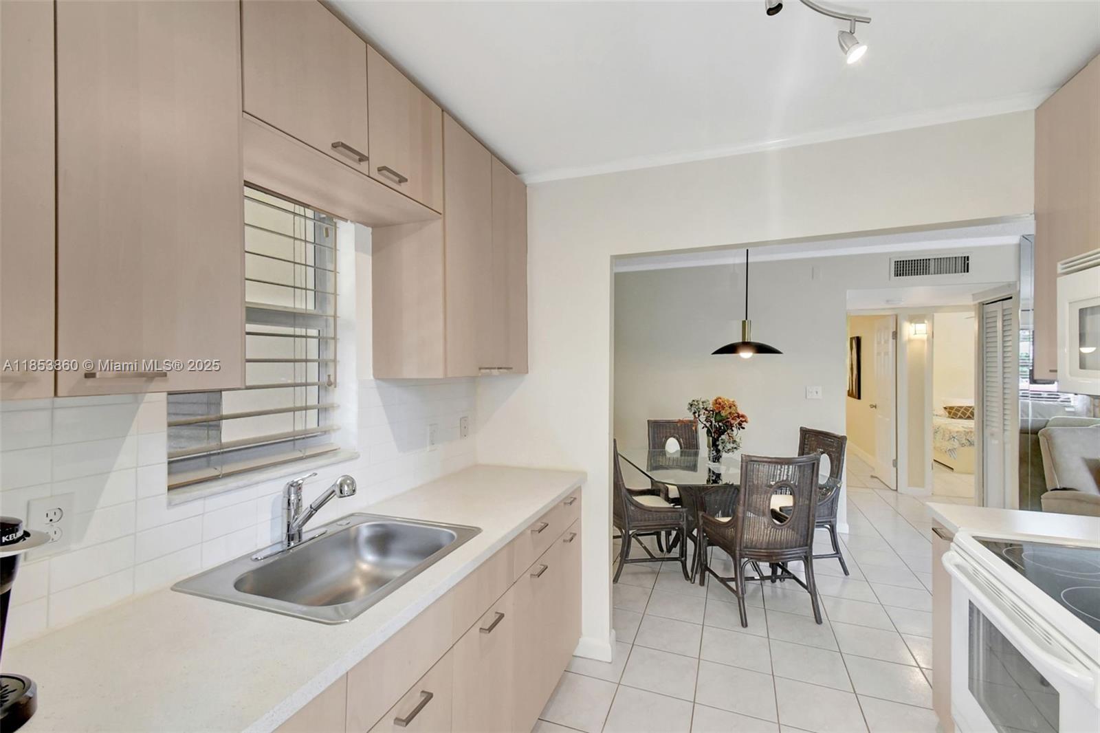 STAR PARADISE CONDO - Residential