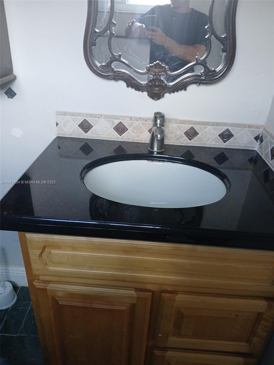 LAKEWOOD ON THE GREEN SEC - Residential Lease