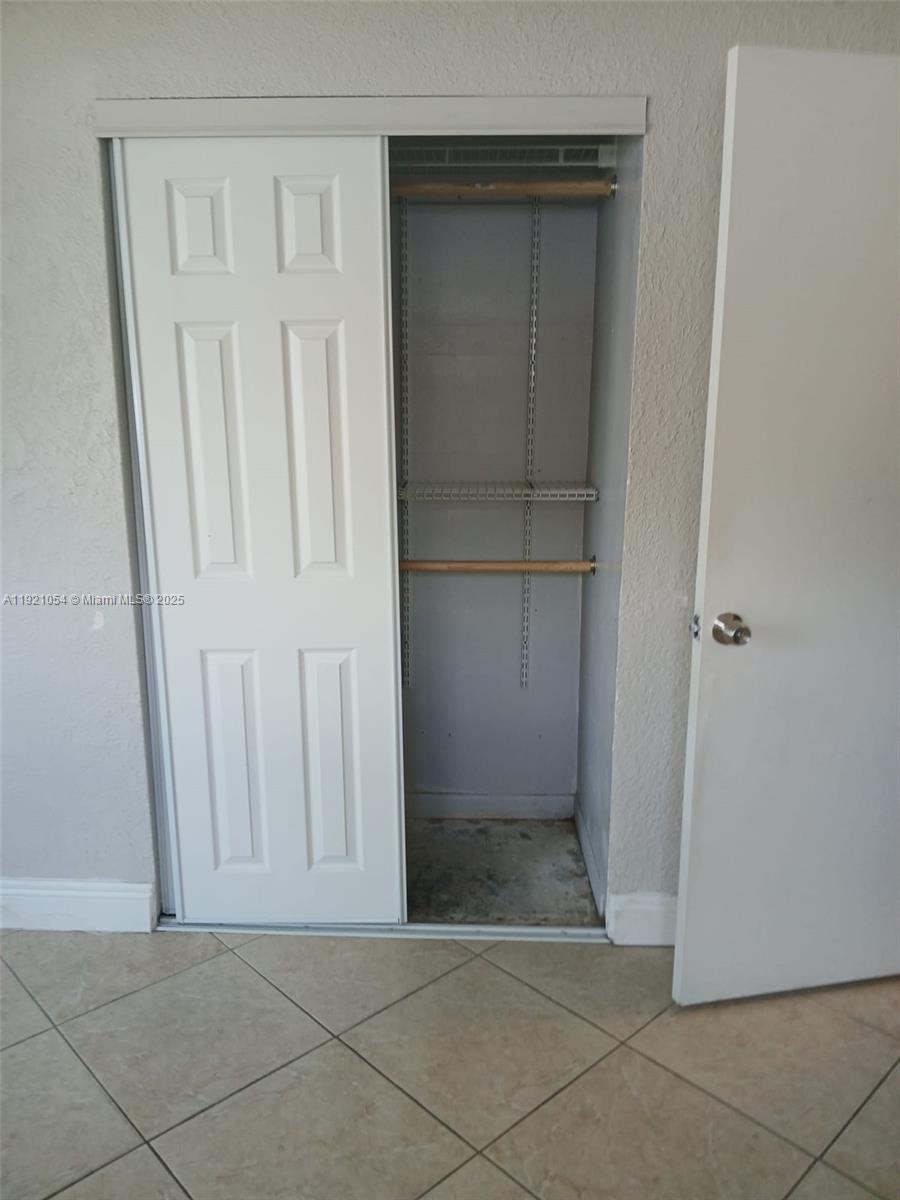 LAKEWOOD ON THE GREEN SEC - Residential Lease