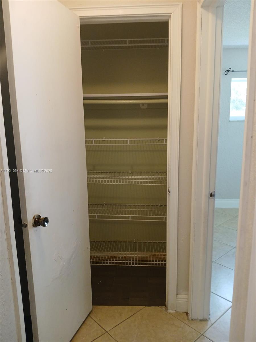 LAKEWOOD ON THE GREEN SEC - Residential Lease