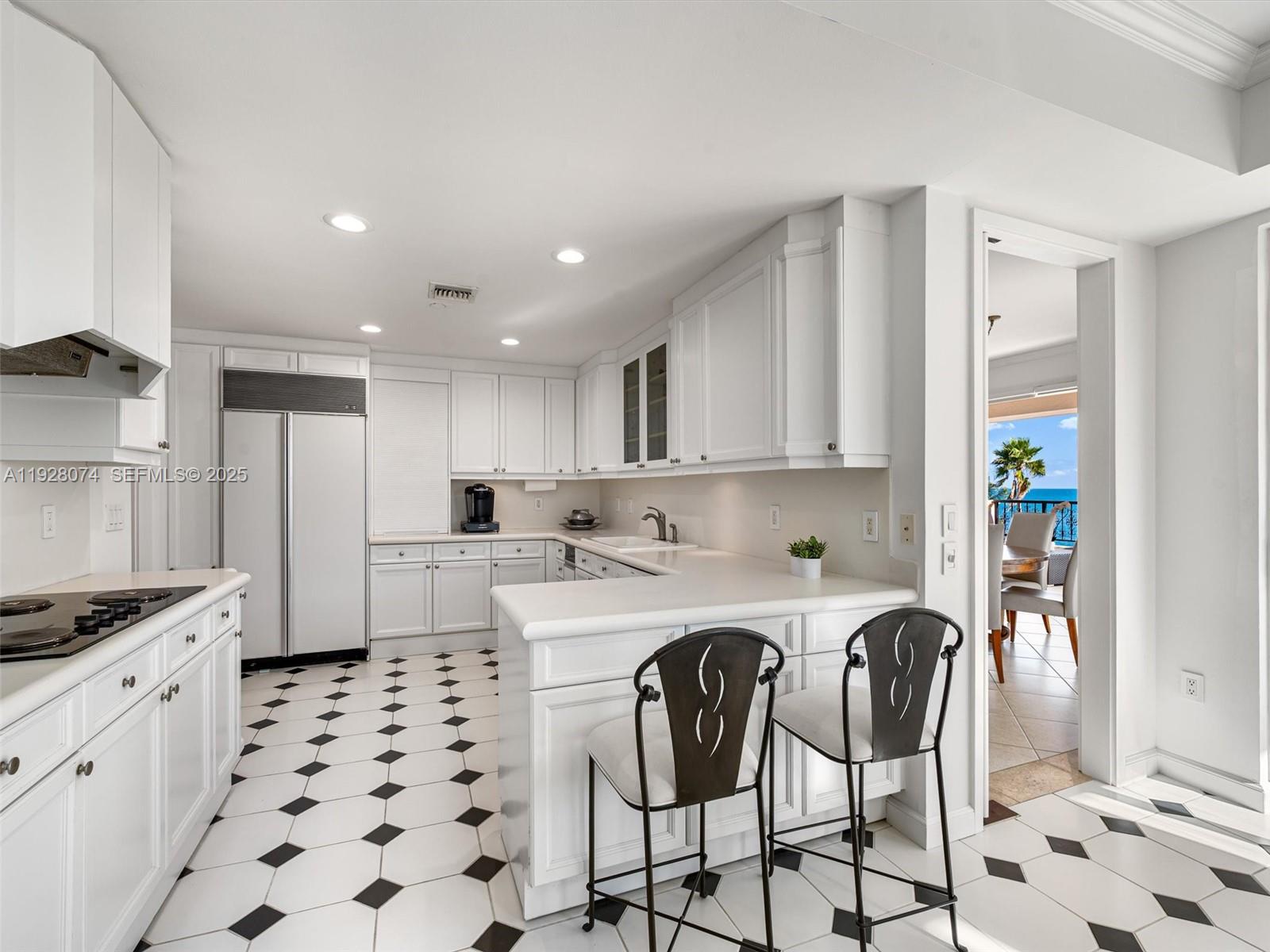 OCEANSIDE @ FISHER ISL CO - Residential