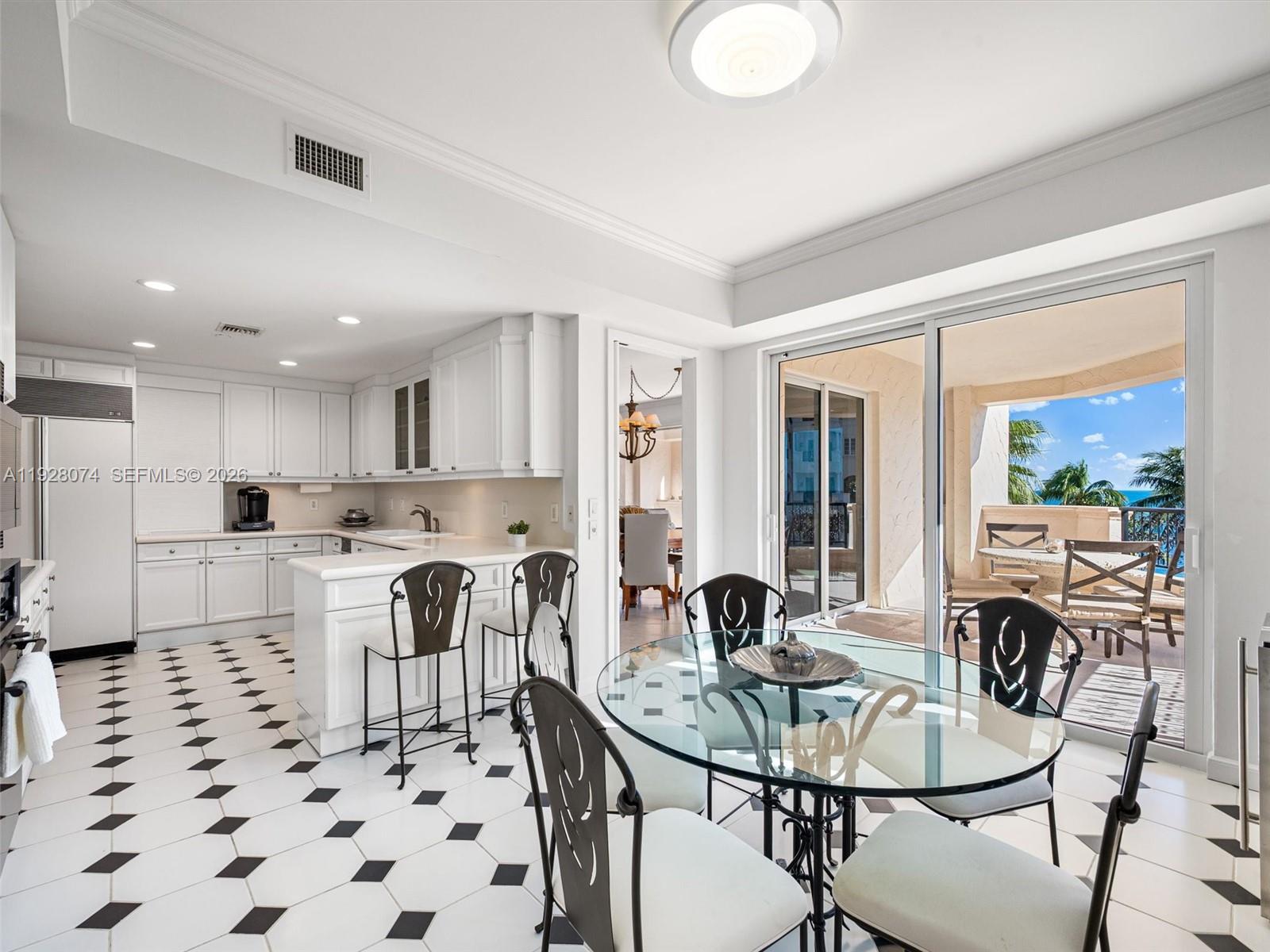 OCEANSIDE @ FISHER ISL CO - Residential