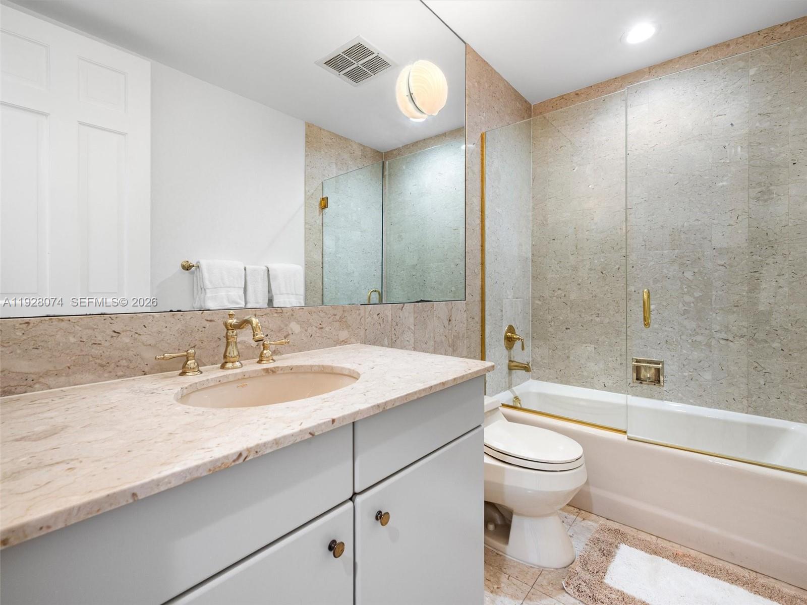 OCEANSIDE @ FISHER ISL CO - Residential