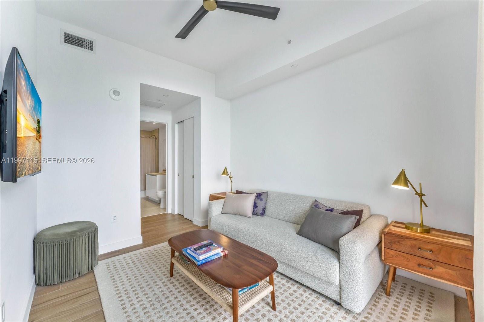 2678 Tigertail Ave 1505