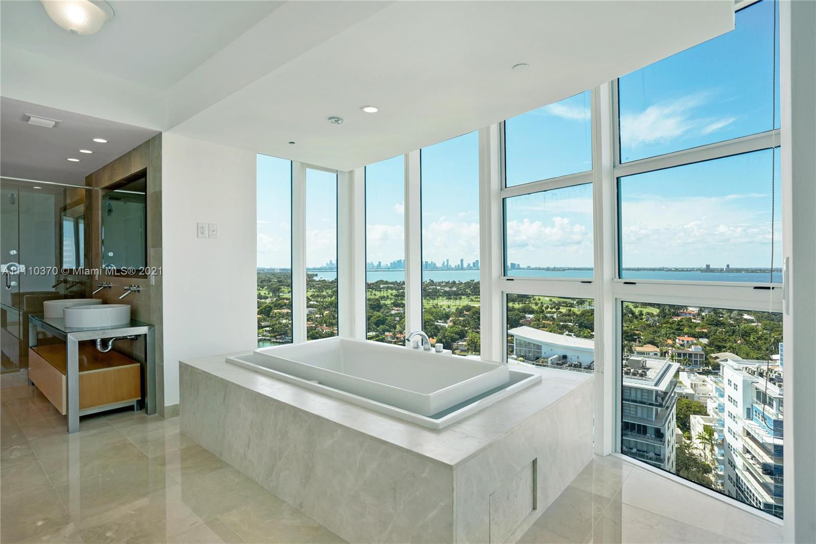 6000 INDIAN CREEK CONDO - Residential