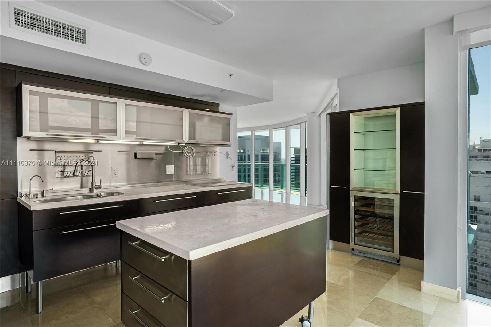 6000 INDIAN CREEK CONDO - Residential