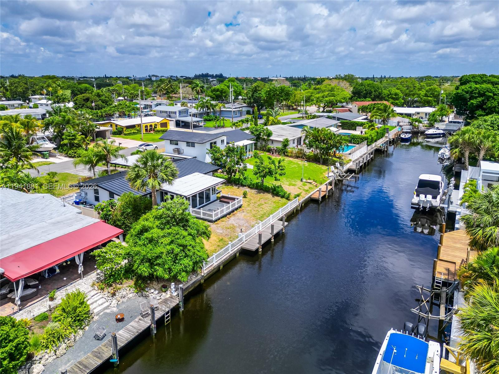 LAUDERDALE ISLES NO 2-BLK - Residential