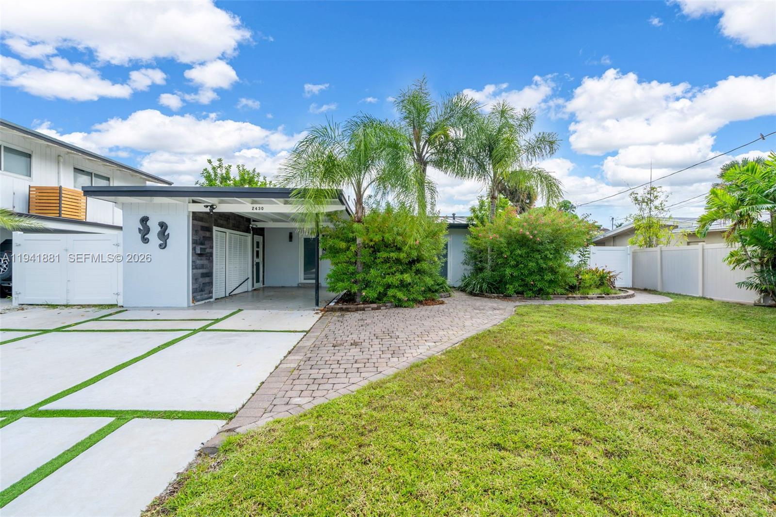 LAUDERDALE ISLES NO 2-BLK - Residential