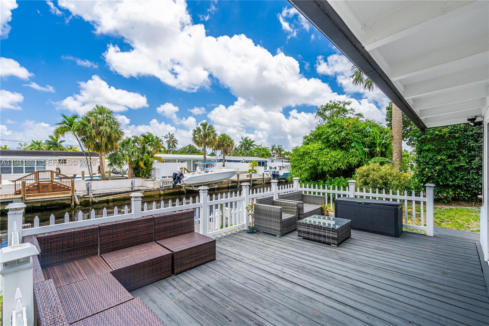 LAUDERDALE ISLES NO 2-BLK - Residential