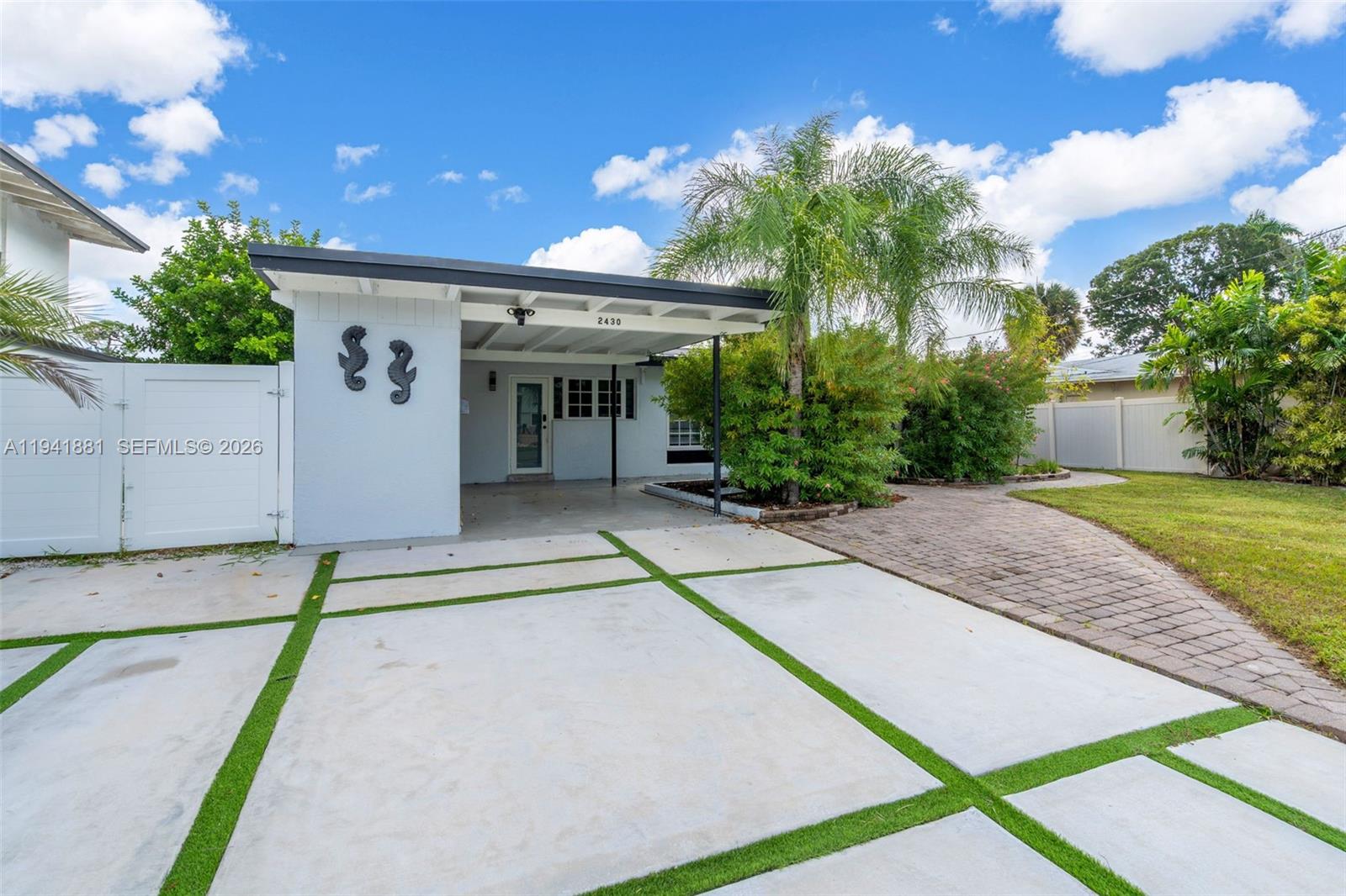 LAUDERDALE ISLES NO 2-BLK - Residential