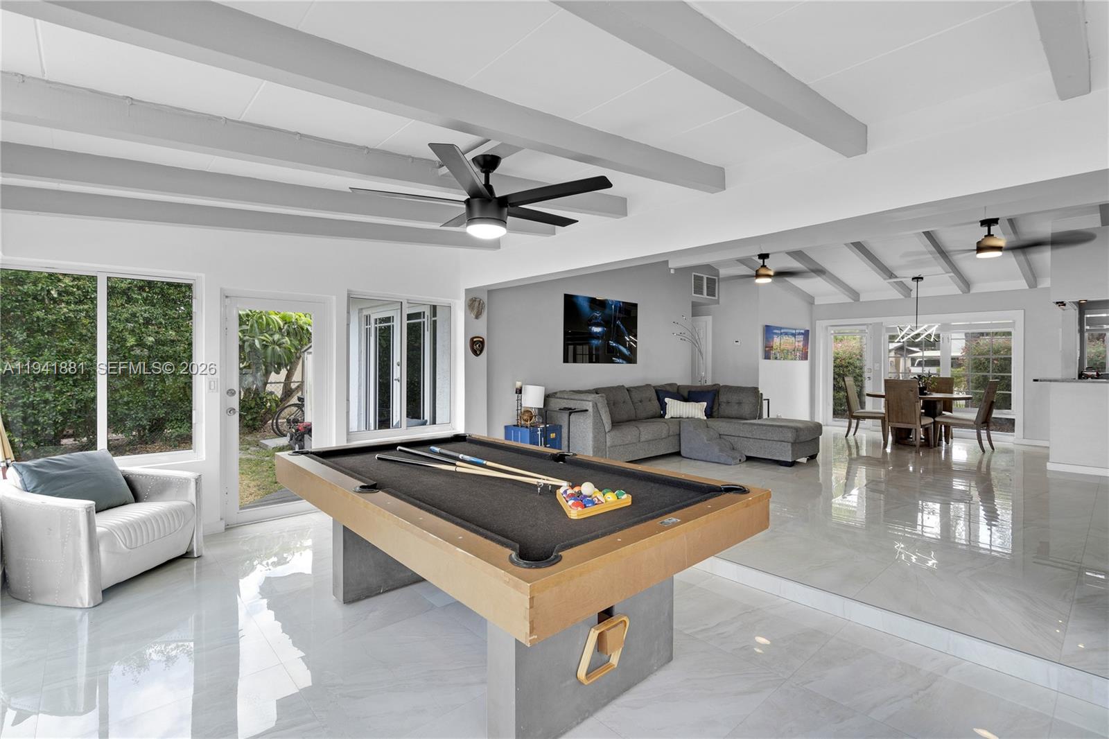 LAUDERDALE ISLES NO 2-BLK - Residential