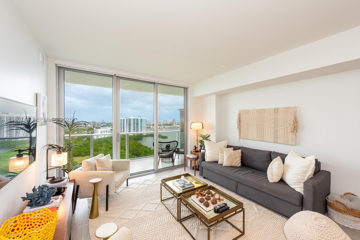 THE HARBOUR NORTH CONDO - Residential Lease