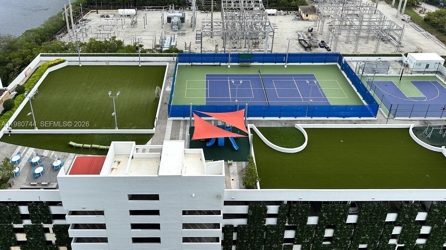 THE HARBOUR NORTH CONDO - Residential Lease