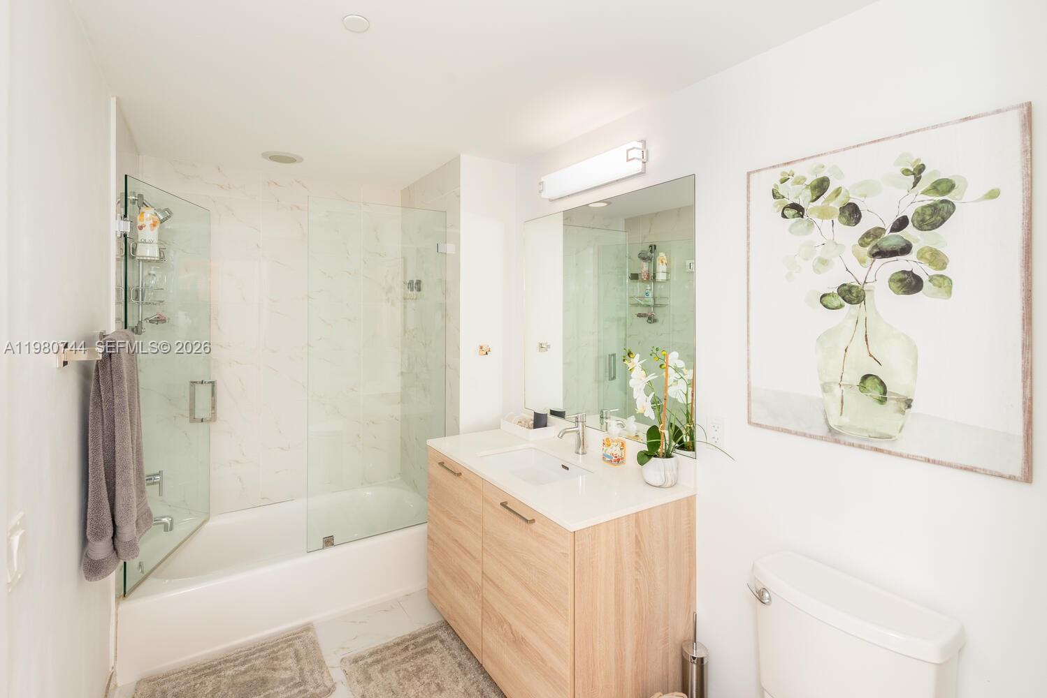 THE HARBOUR NORTH CONDO - Residential Lease