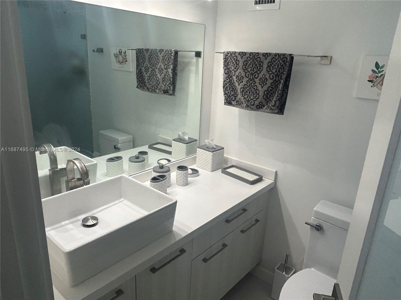 MALAGA TOWERS CONDO - Residential