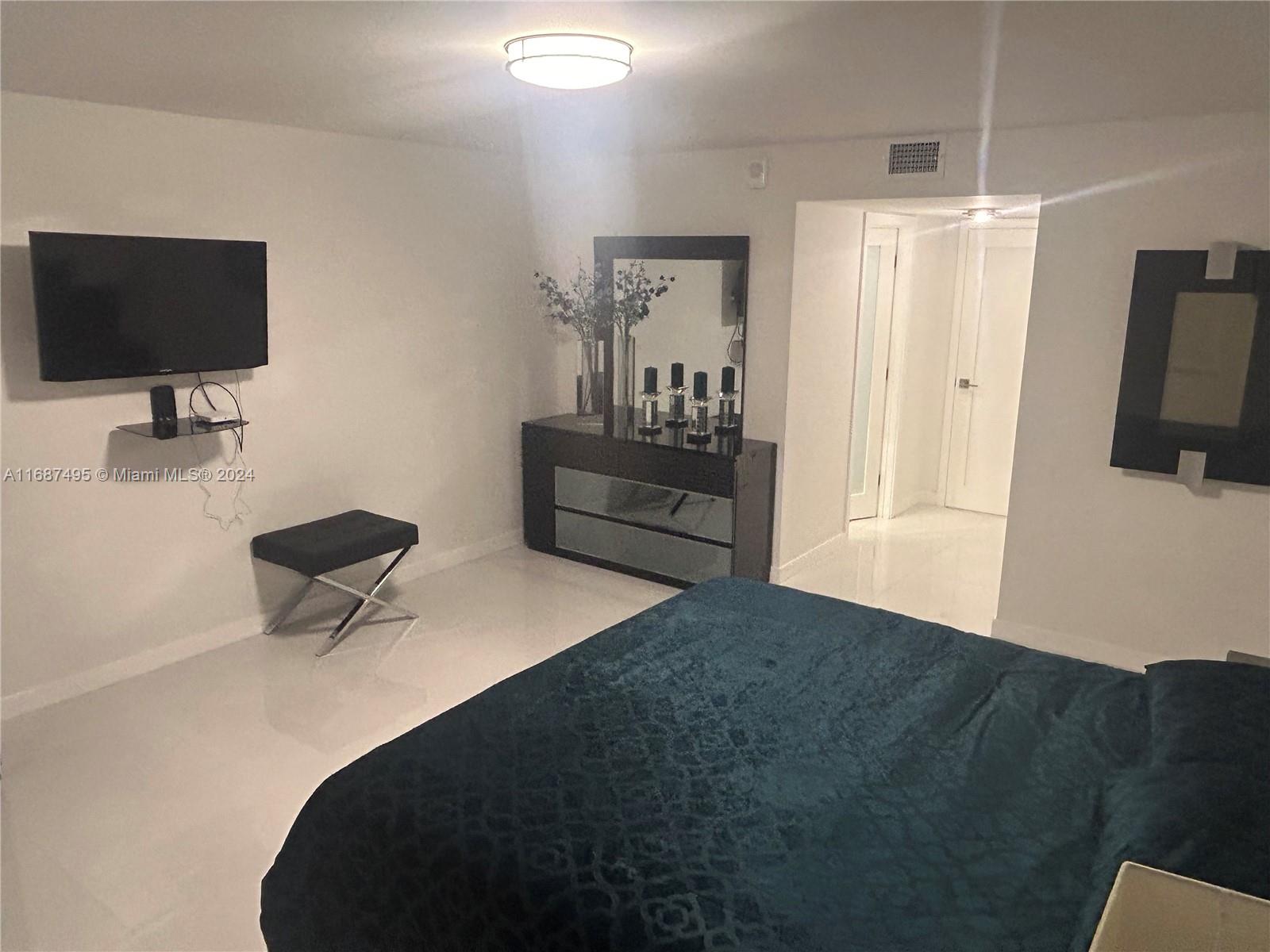 MALAGA TOWERS CONDO - Residential