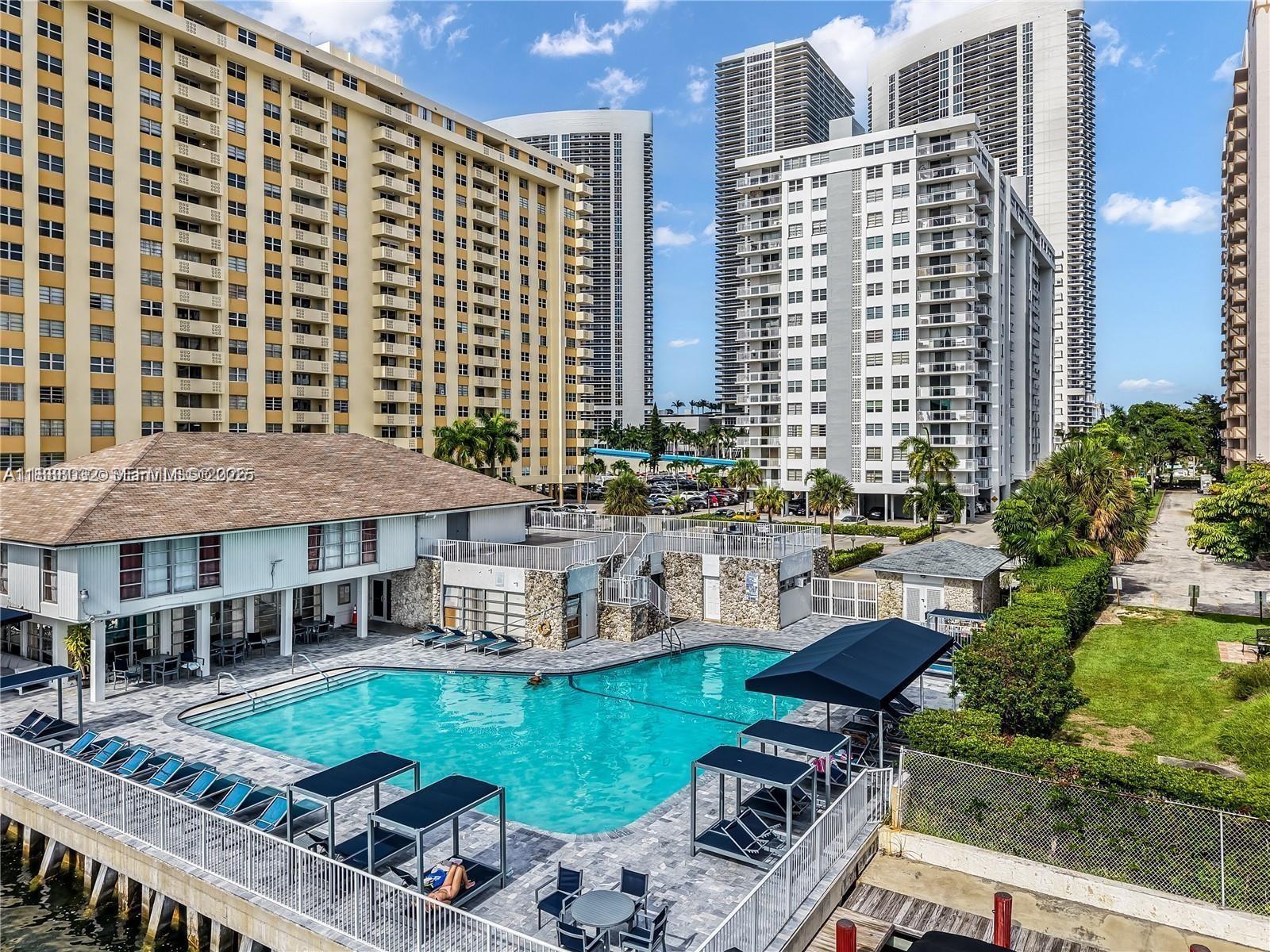 PLAZA TOWERS SOUTH CONDO - Residential