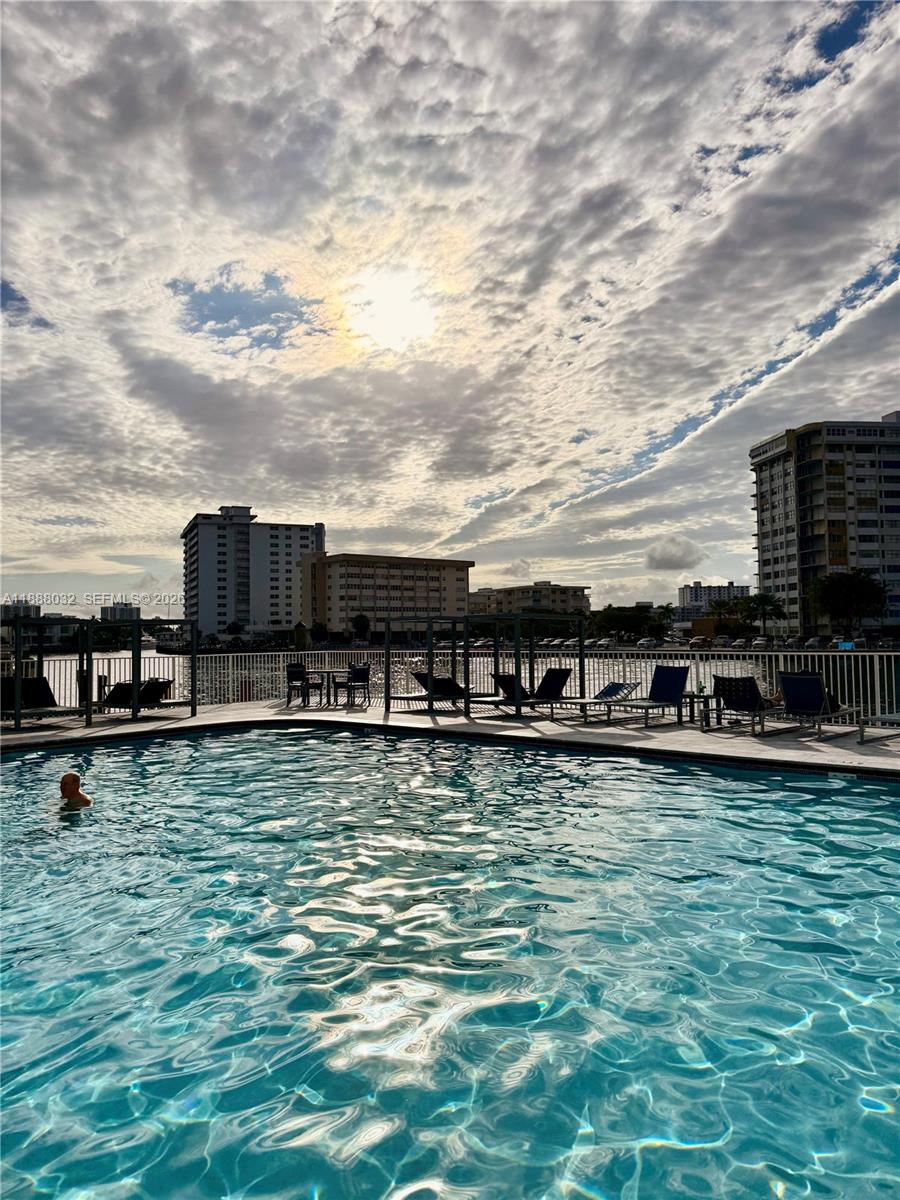 PLAZA TOWERS SOUTH CONDO - Residential