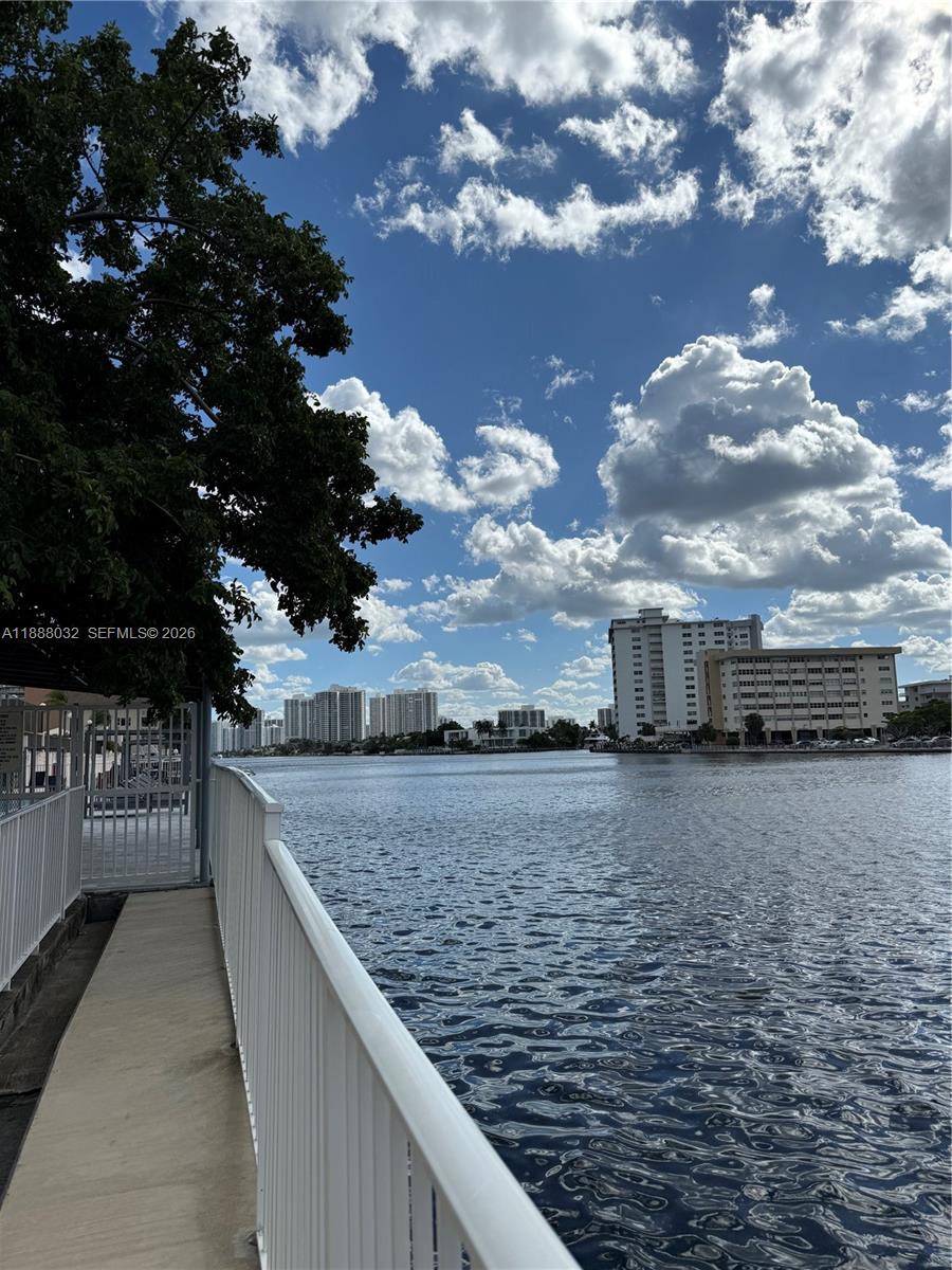 PLAZA TOWERS SOUTH CONDO - Residential