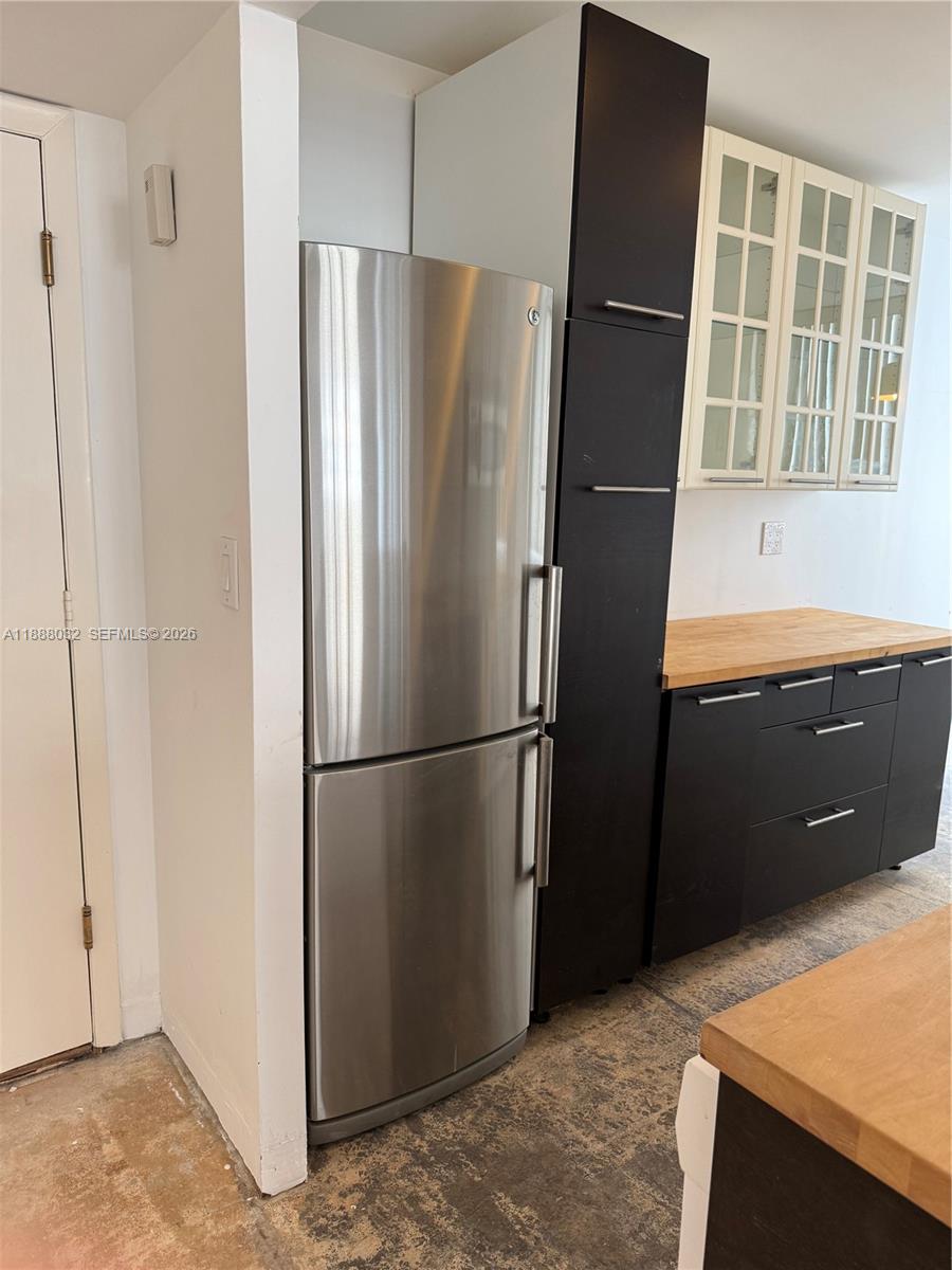 PLAZA TOWERS SOUTH CONDO - Residential