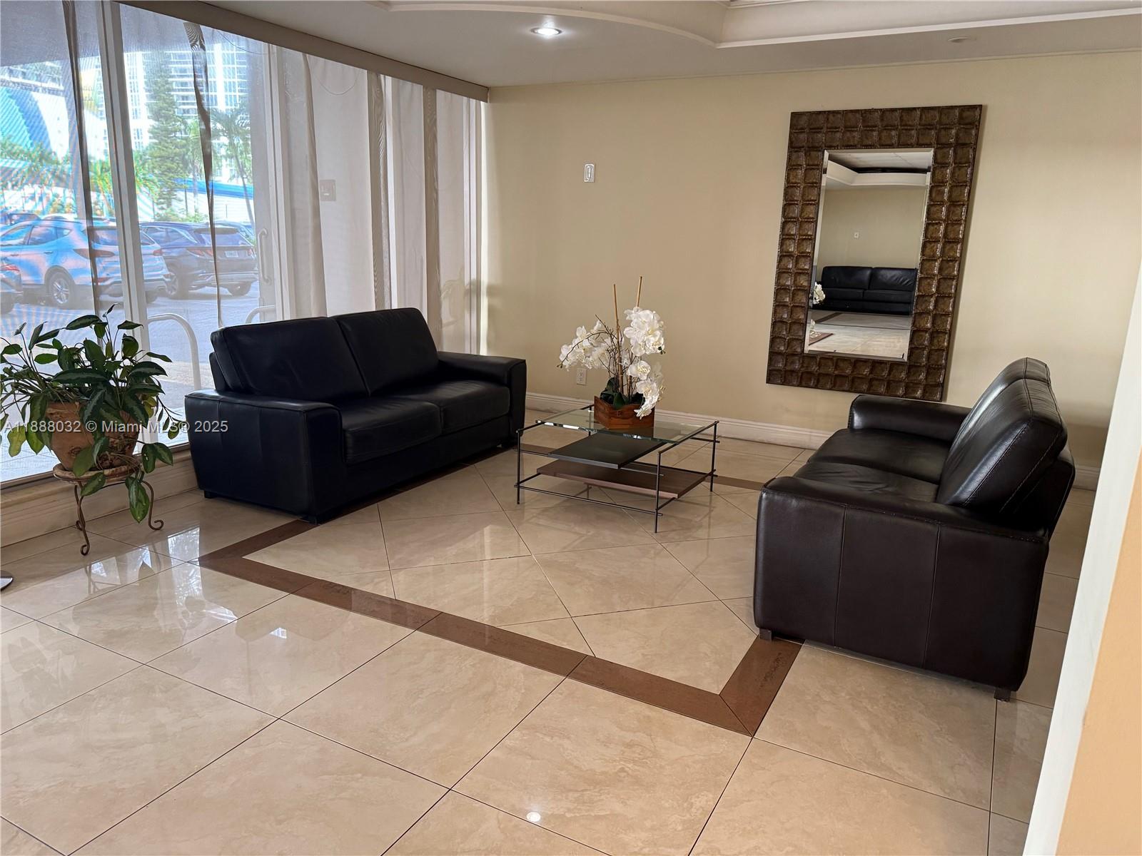 PLAZA TOWERS SOUTH CONDO - Residential