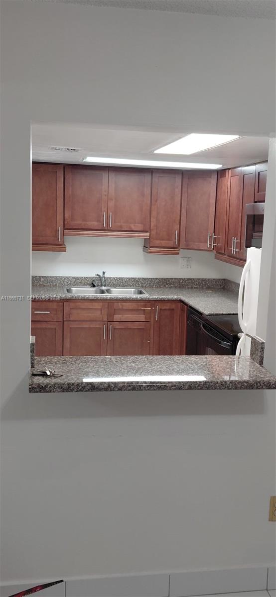 PARK EAST CONDO - Residential Lease