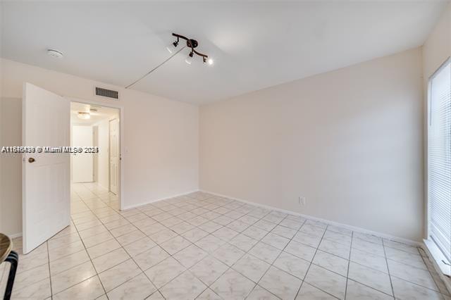 TOWN SQUARE CONDO - Residential