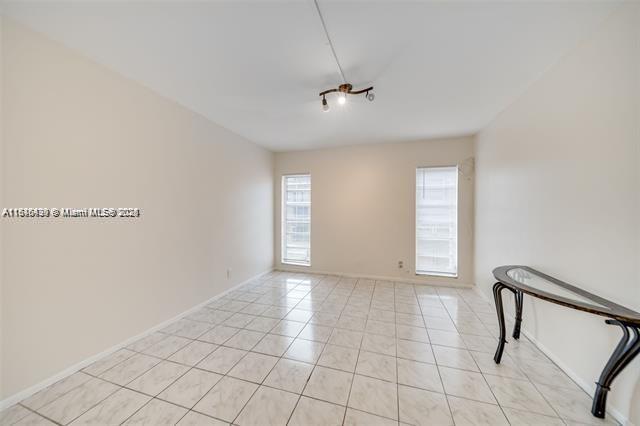 TOWN SQUARE CONDO - Residential