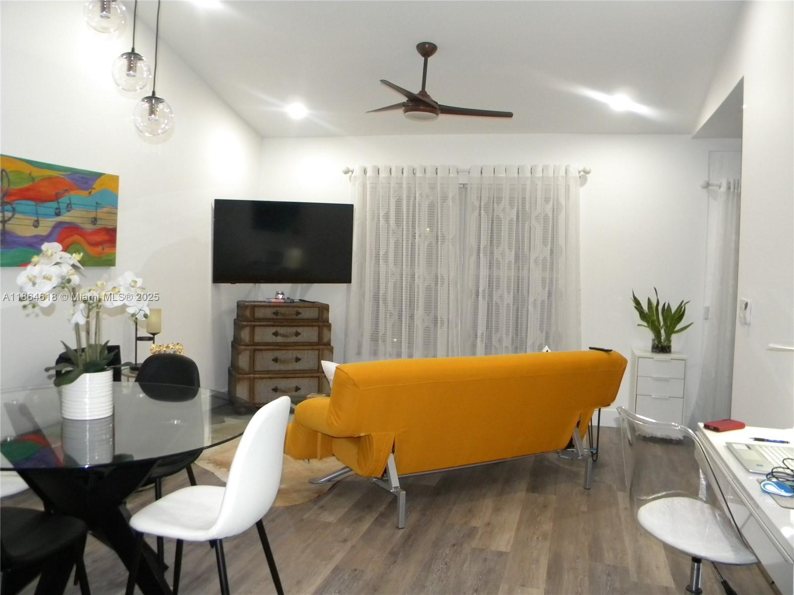 TRADEWINDS AT DOS LAGOS C - Residential
