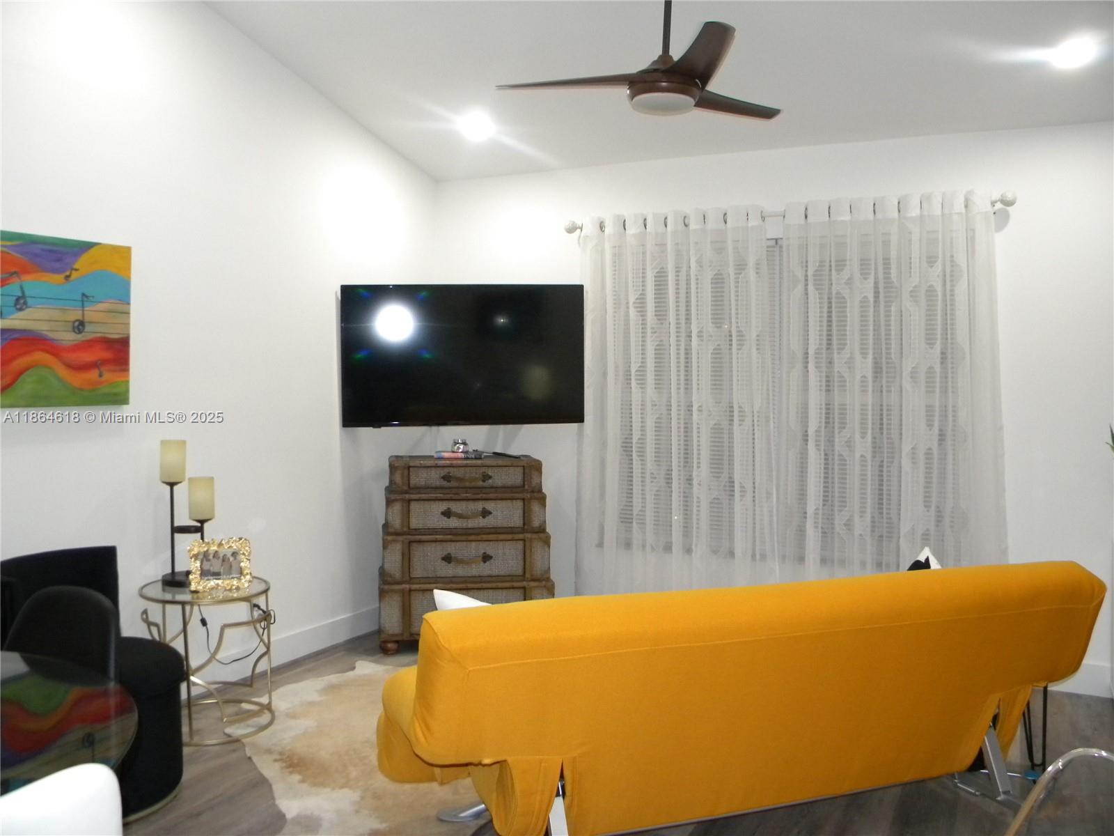 TRADEWINDS AT DOS LAGOS C - Residential