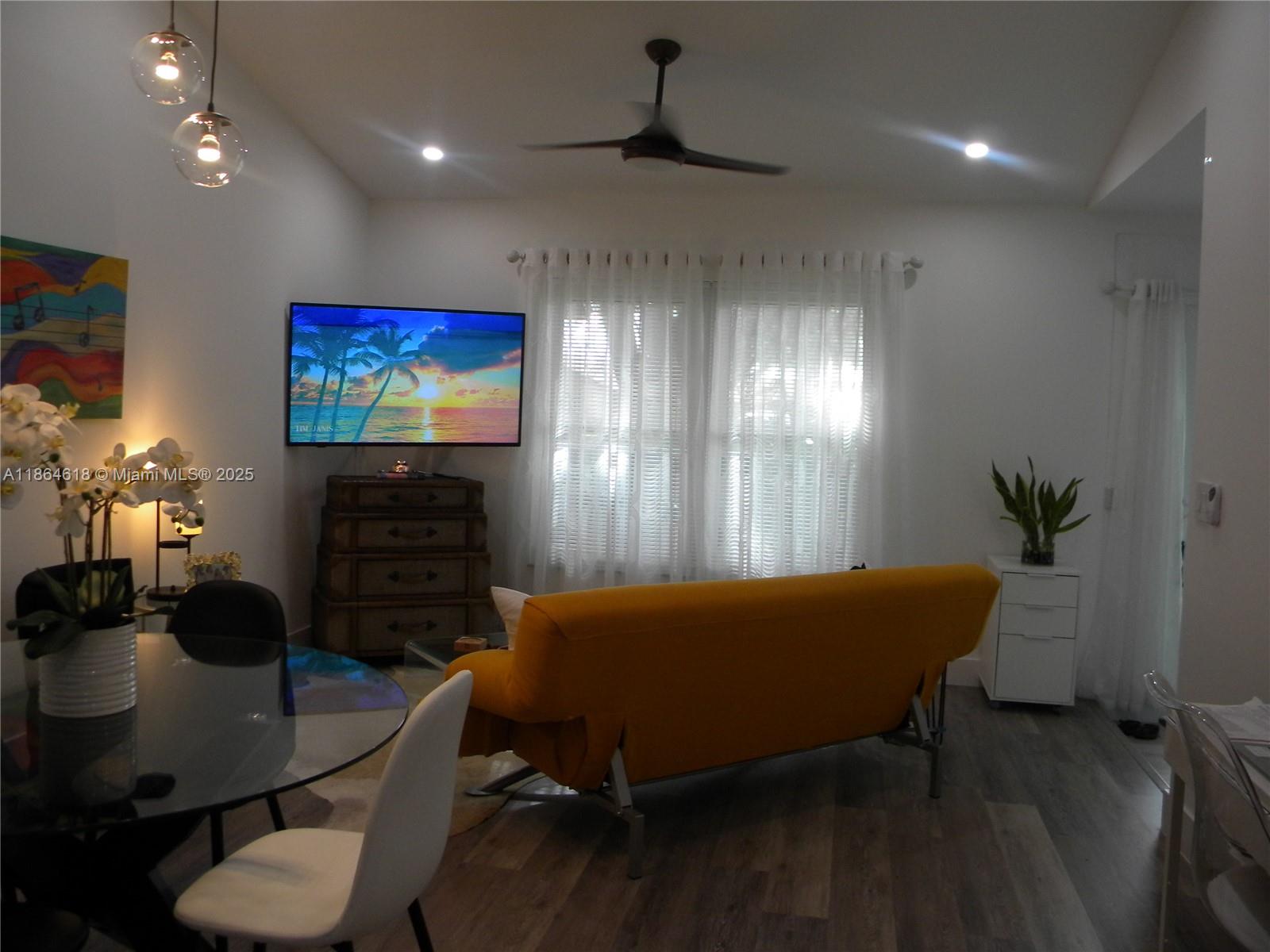 TRADEWINDS AT DOS LAGOS C - Residential