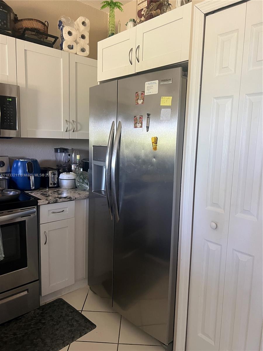 Beautiful apartment for rent. 2 comfortable bedrooms, 2 full bathrooms, Shoma Homes - Keys Cove separate kitchen, and a spacious living-dining area. Perfect for comfortable living in a great location.